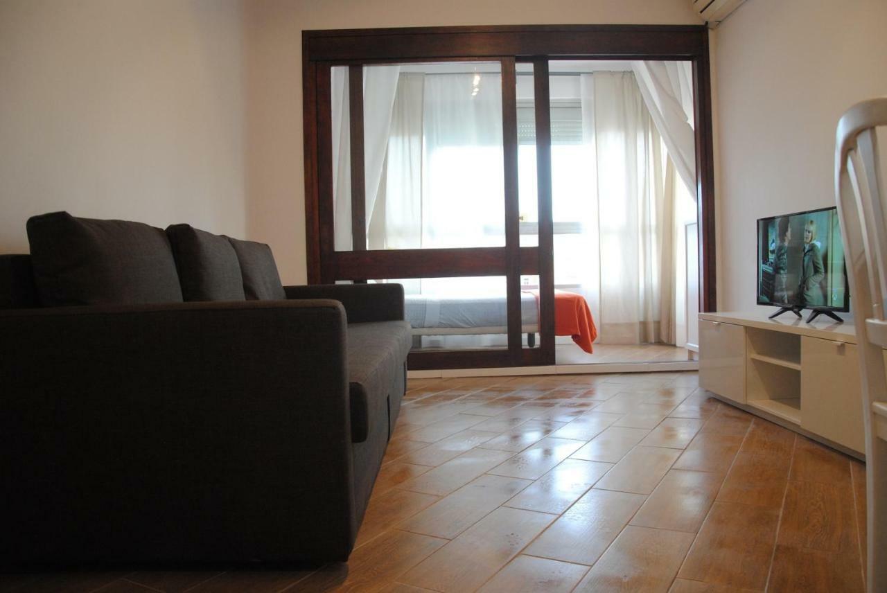 Apartamento Cerca De La Playa Y Campo De Golf Con Piscina Torremolinos Exterior photo