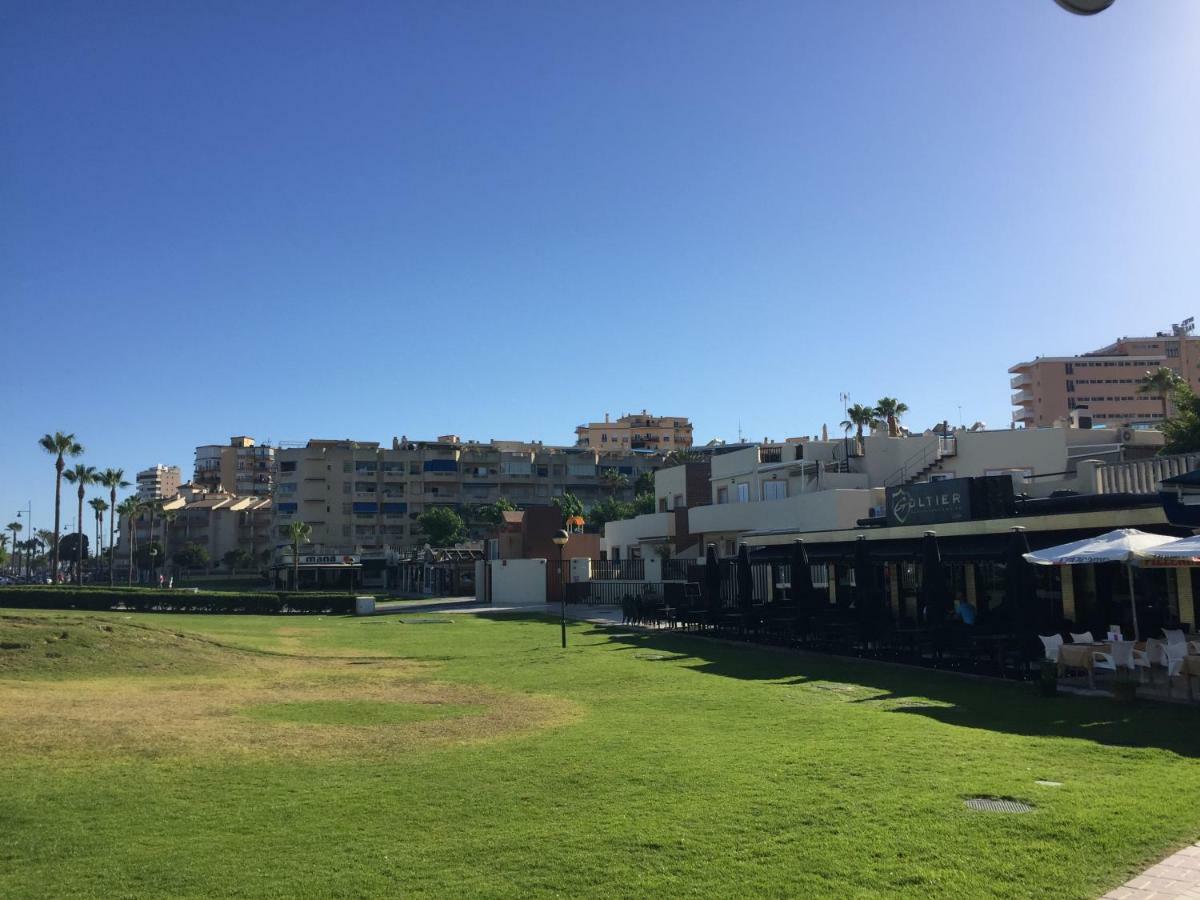 Apartamento Cerca De La Playa Y Campo De Golf Con Piscina Torremolinos Exterior photo