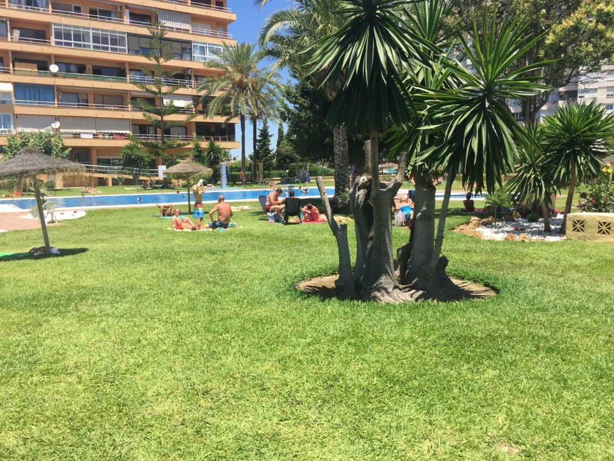 Apartamento Cerca De La Playa Y Campo De Golf Con Piscina Torremolinos Exterior photo